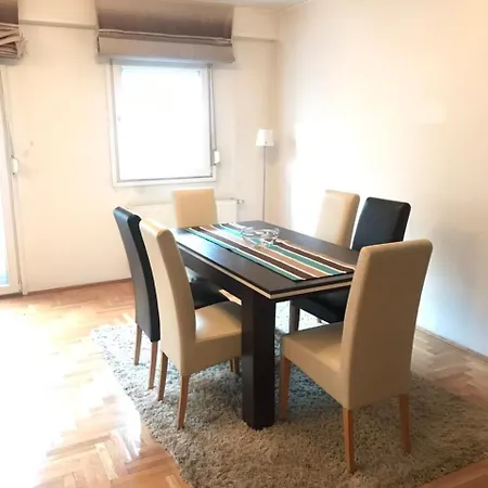 Royal Center Apartment